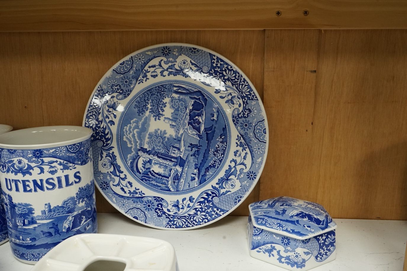 A collection of Spode Italian kitchenwares including utensil jars, bread board etc. (13). Bread plate 29cm diameter.